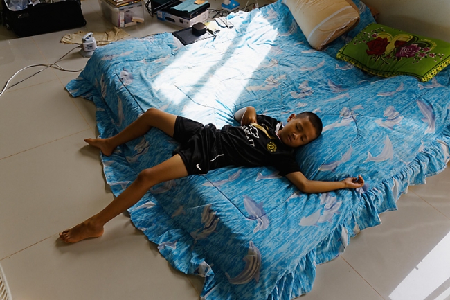 Famille et amis-AOU16-006